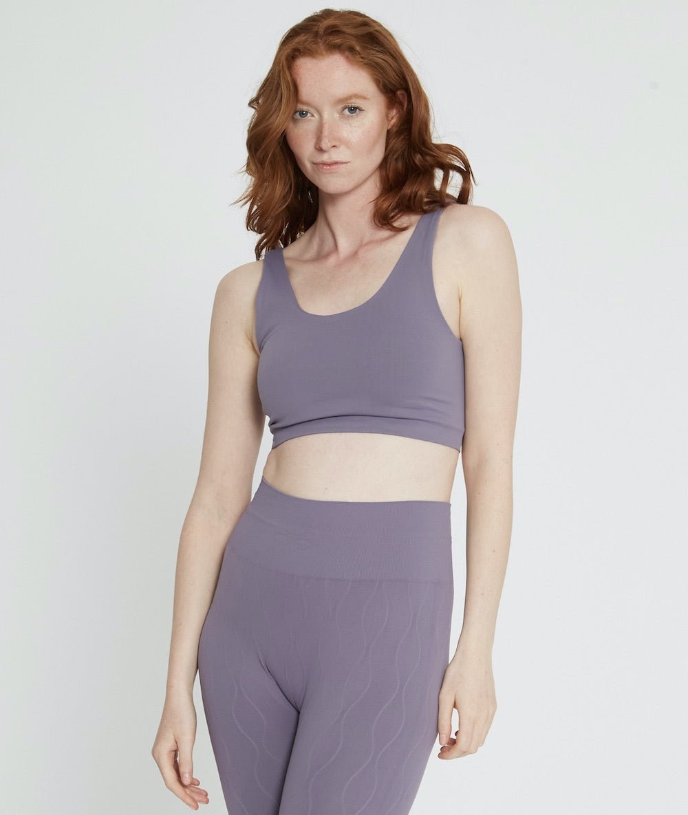 VASANA - Brassière en fibres recyclées - Plum - Yoga Searcher