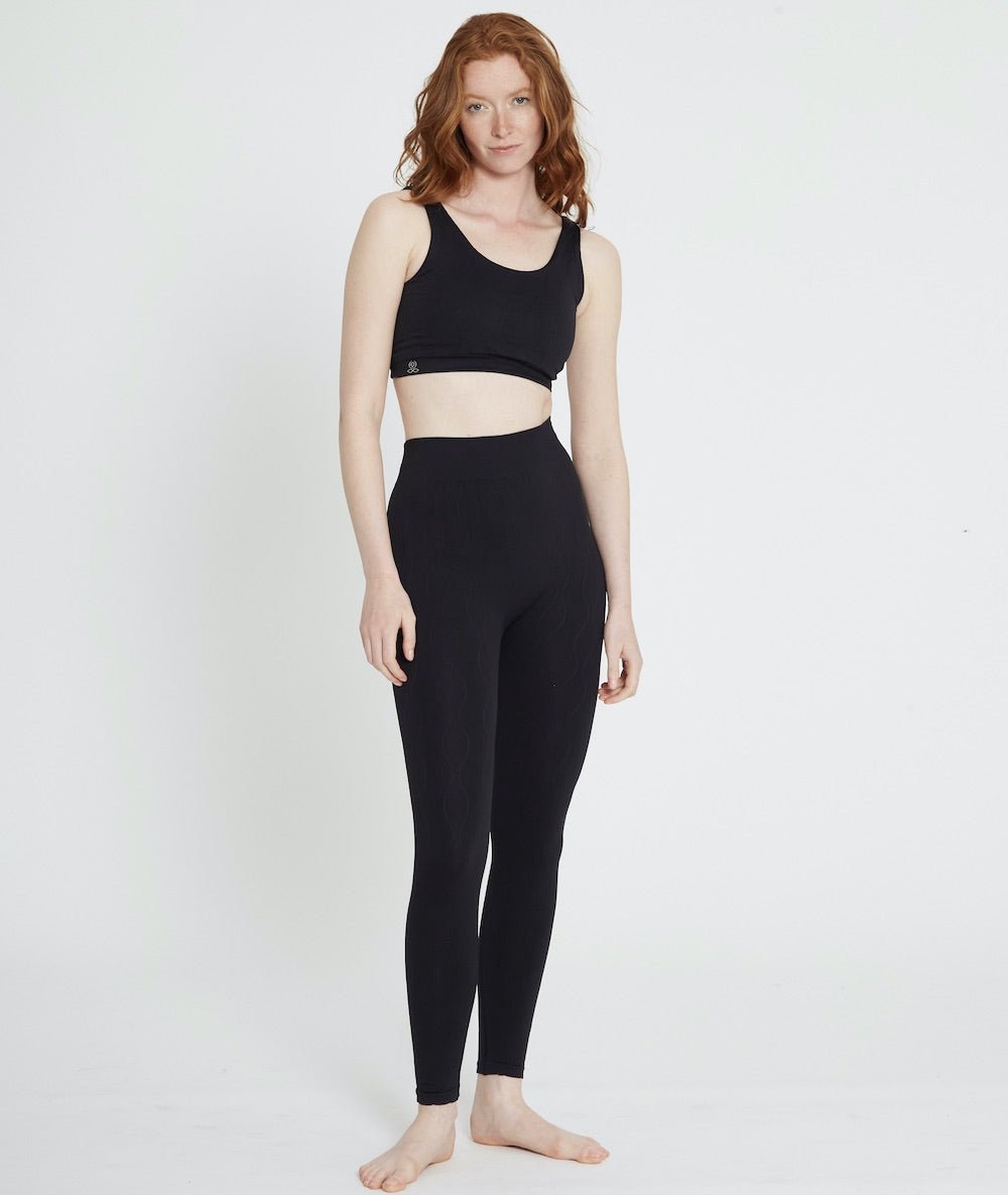 MARU - Brassière en fibres recyclées - Noir - Yoga Searcher