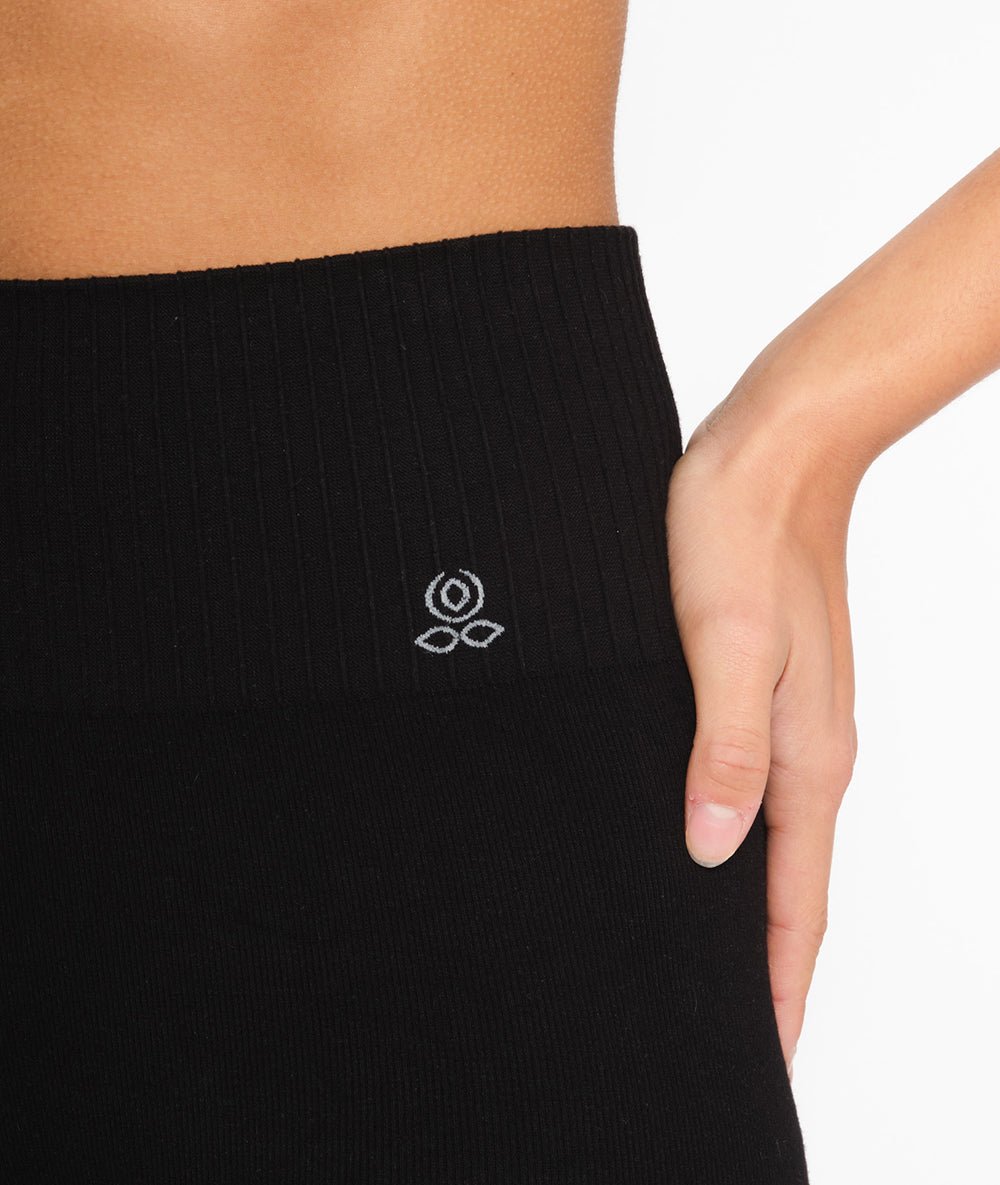 RAMA - Short en bambou - Noir - Yoga Searcher