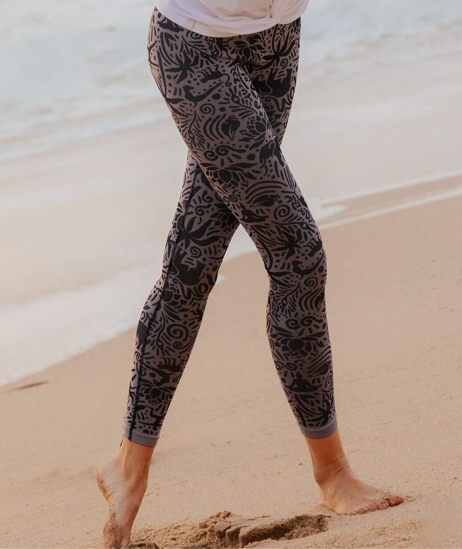 CHAVARA - Legging jaquards en matières recyclées - Noir - Yoga Searcher