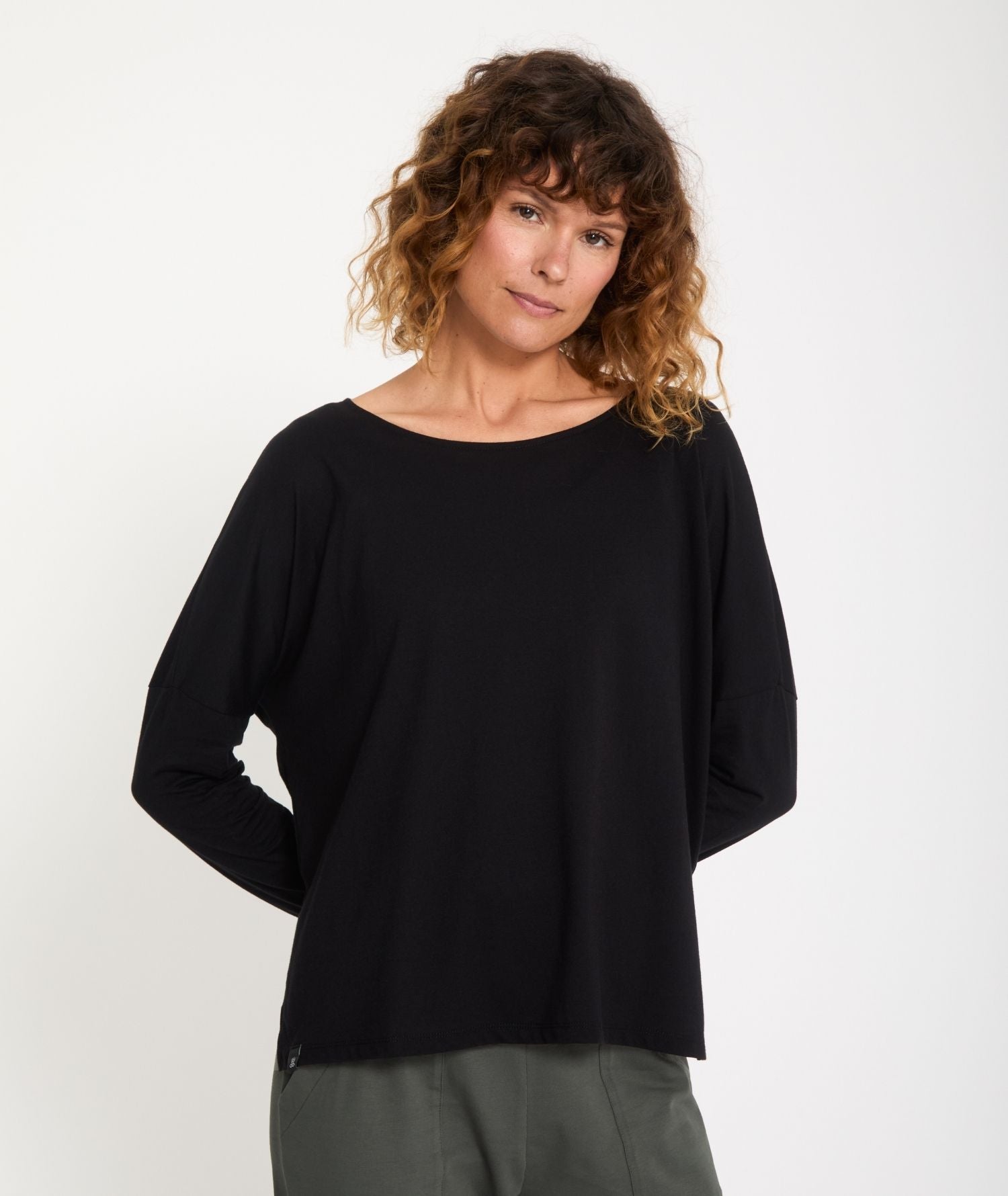 DAKSHA - Tee-shirt oversize - Thyme- Yoga Searcher