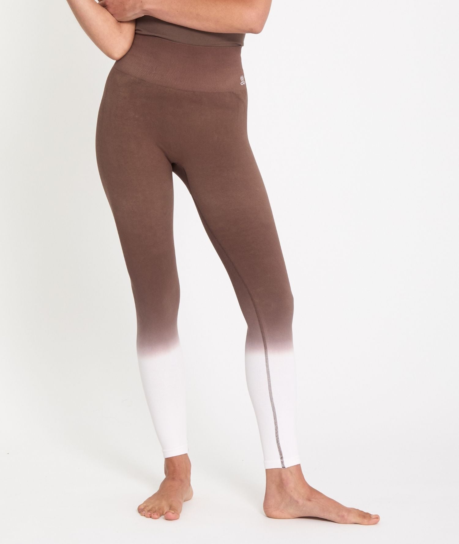 KAVALI - Legging en coton deep-dye - Marron- Yoga Searcher
