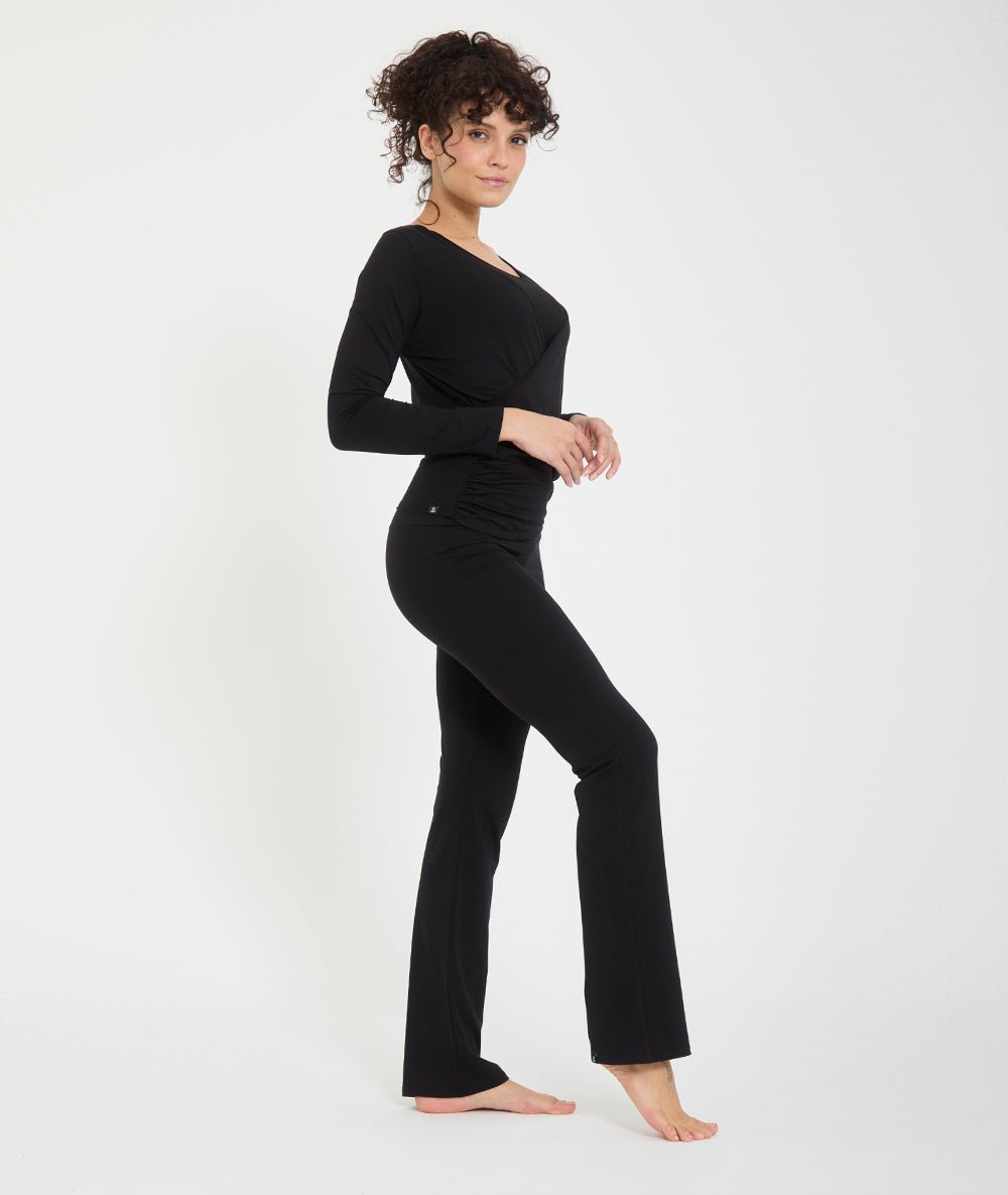 NATANA - T-shirt cache cœur - Noir - Yoga Searcher