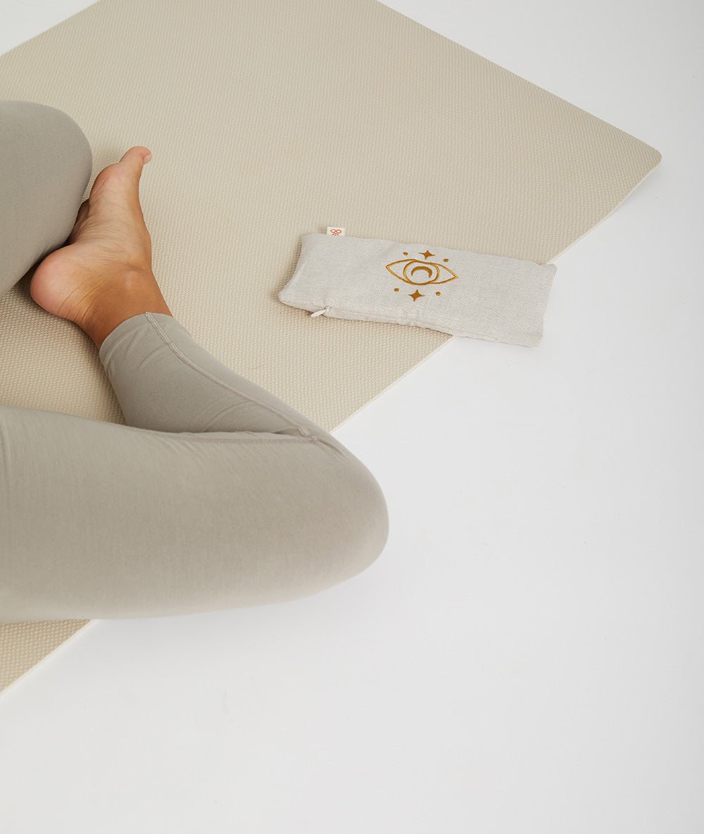 Netram - coussin pour les yeux - Clair - Yoga Searcher
