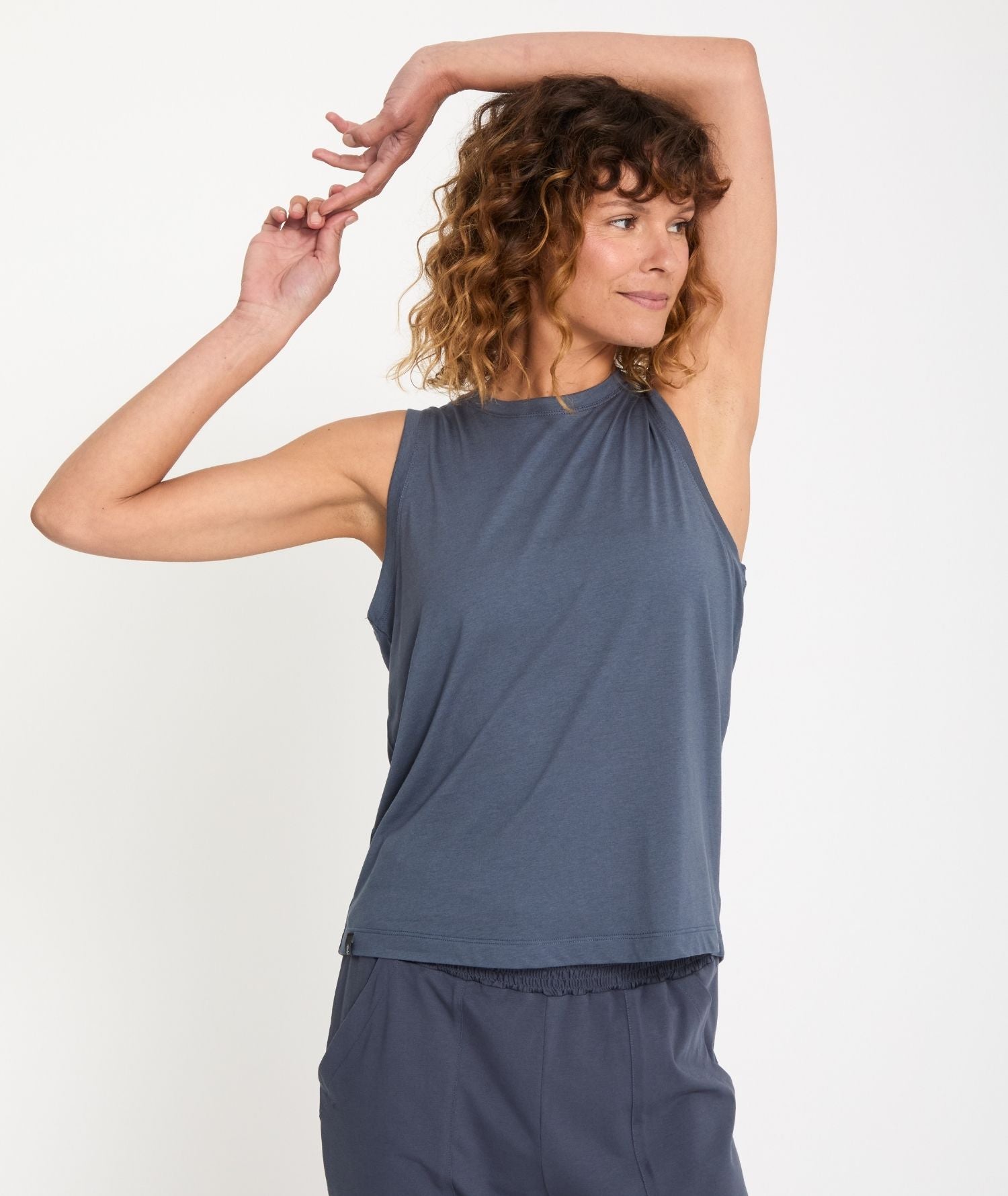 NIYAMA - Débardeur de yoga ouvert dans le dos - Blanc- Yoga Searcher