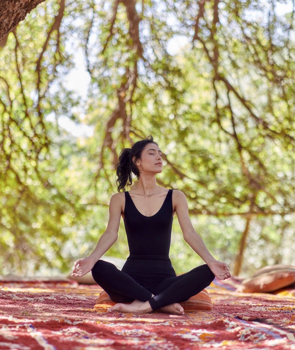 SAGAR - Body - Noir - Yoga Searcher