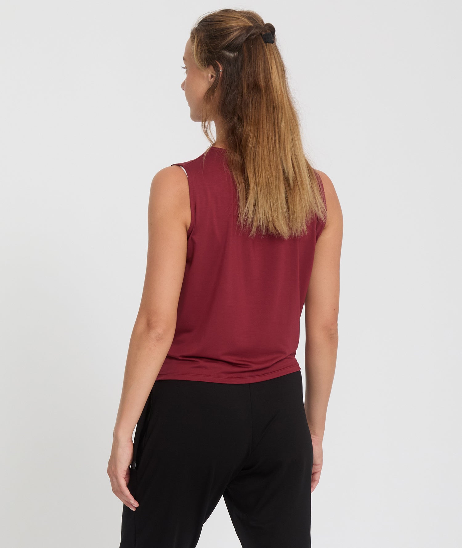 TWIST - Débardeur en Lyocell - Rubis - Yoga Searcher