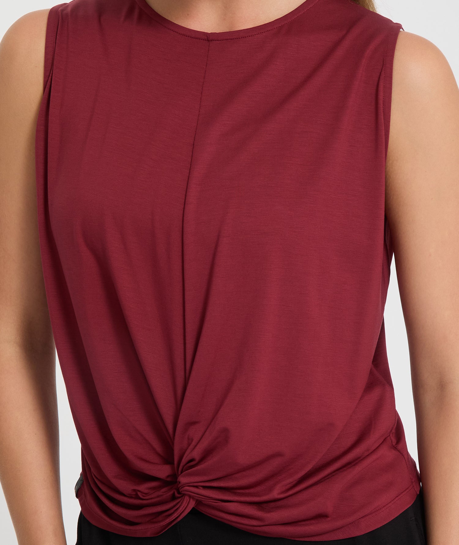 TWIST - Débardeur en Lyocell - Rubis - Yoga Searcher