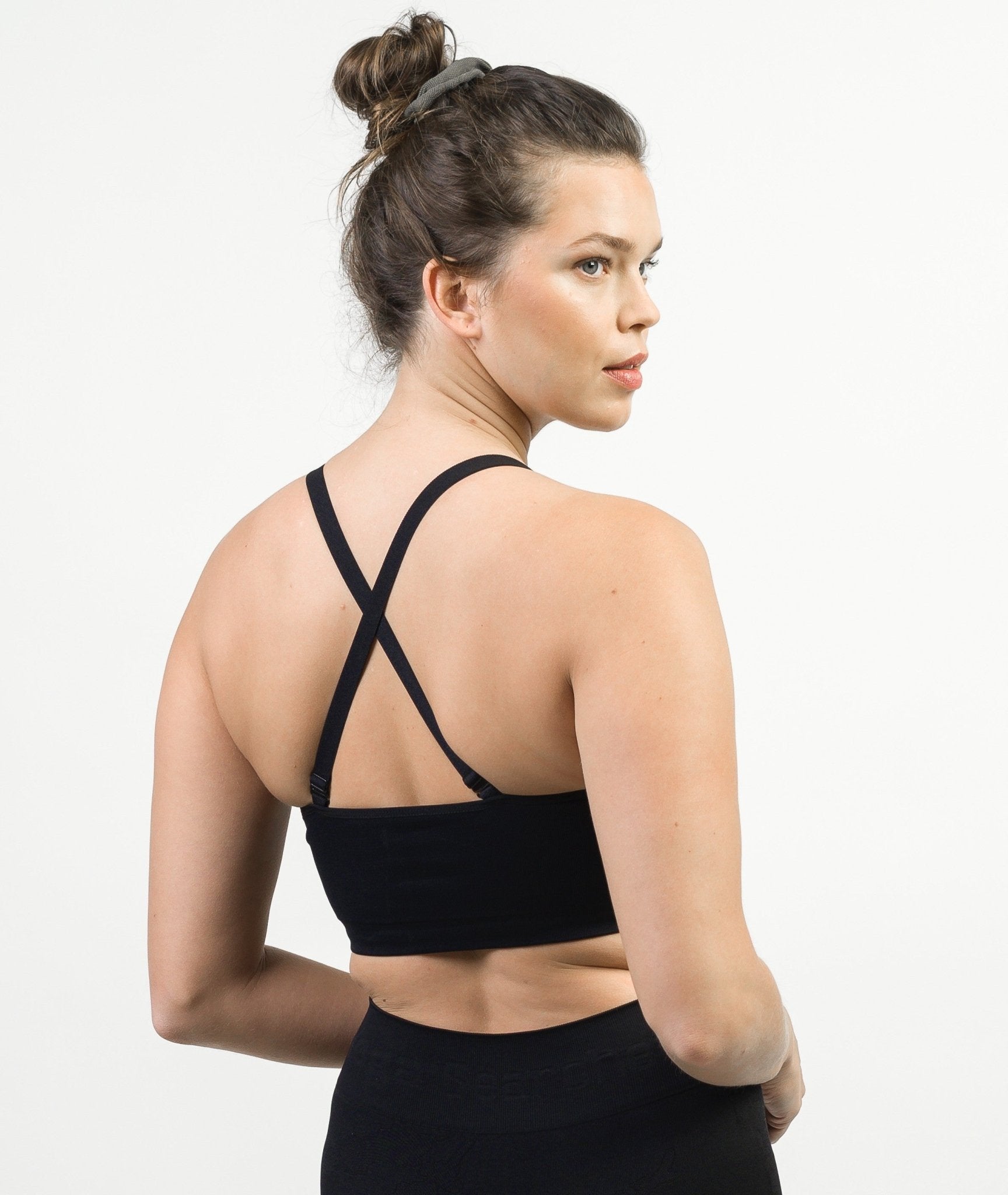 KORBA - Brassière en fibres recyclées - Noir - Yoga Searcher