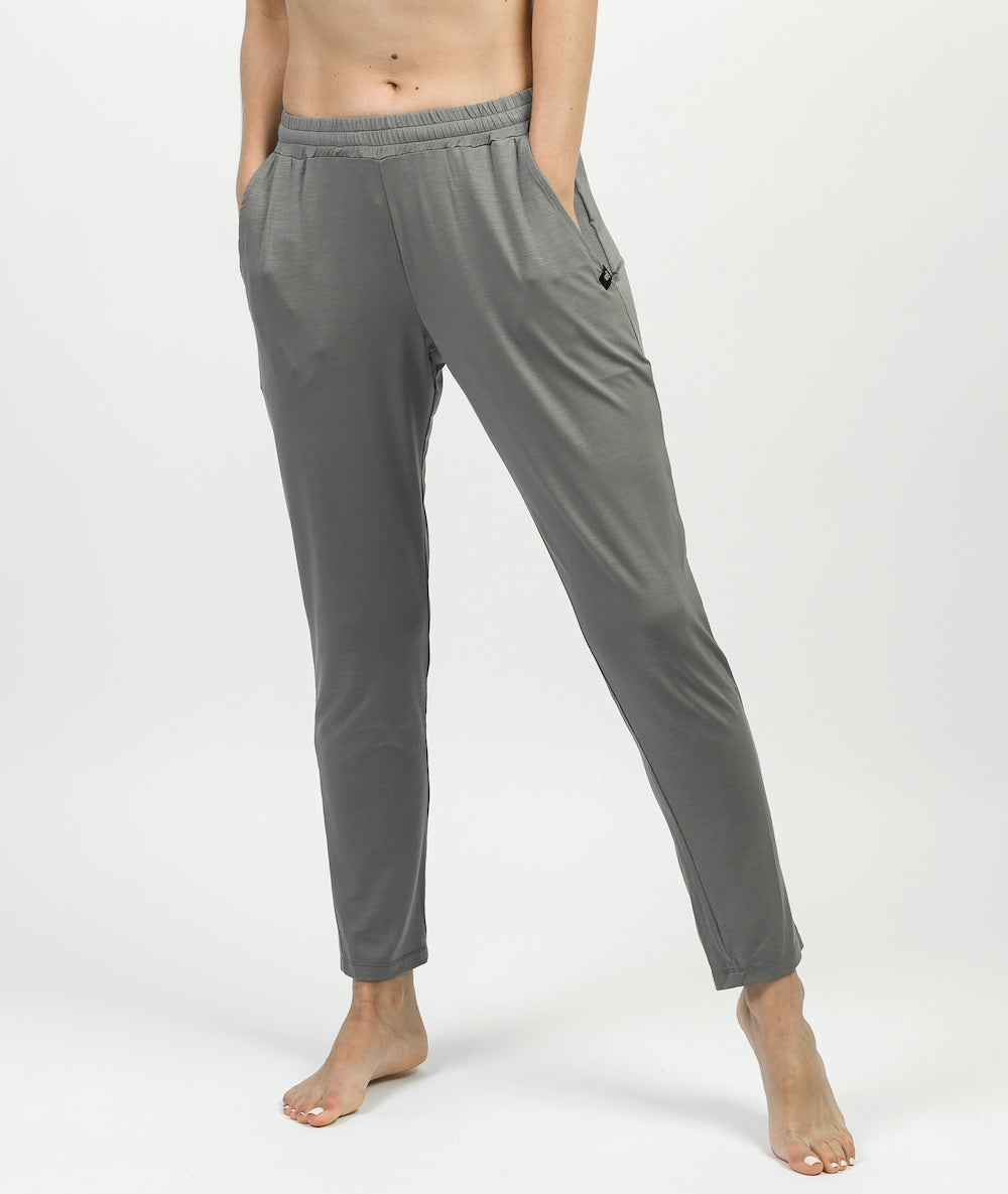 SATIA - Sleek Yoga Jogging