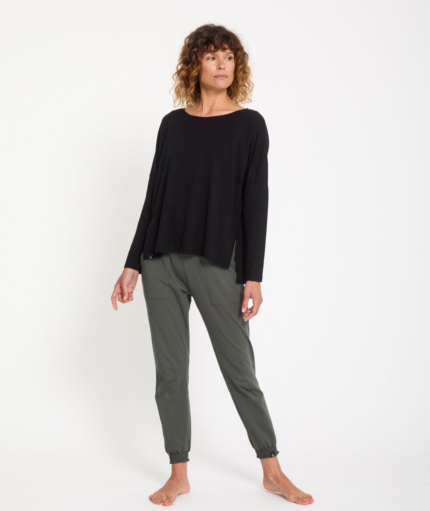 DAKSHA - Tee-shirt oversize - Thyme- Yoga Searcher