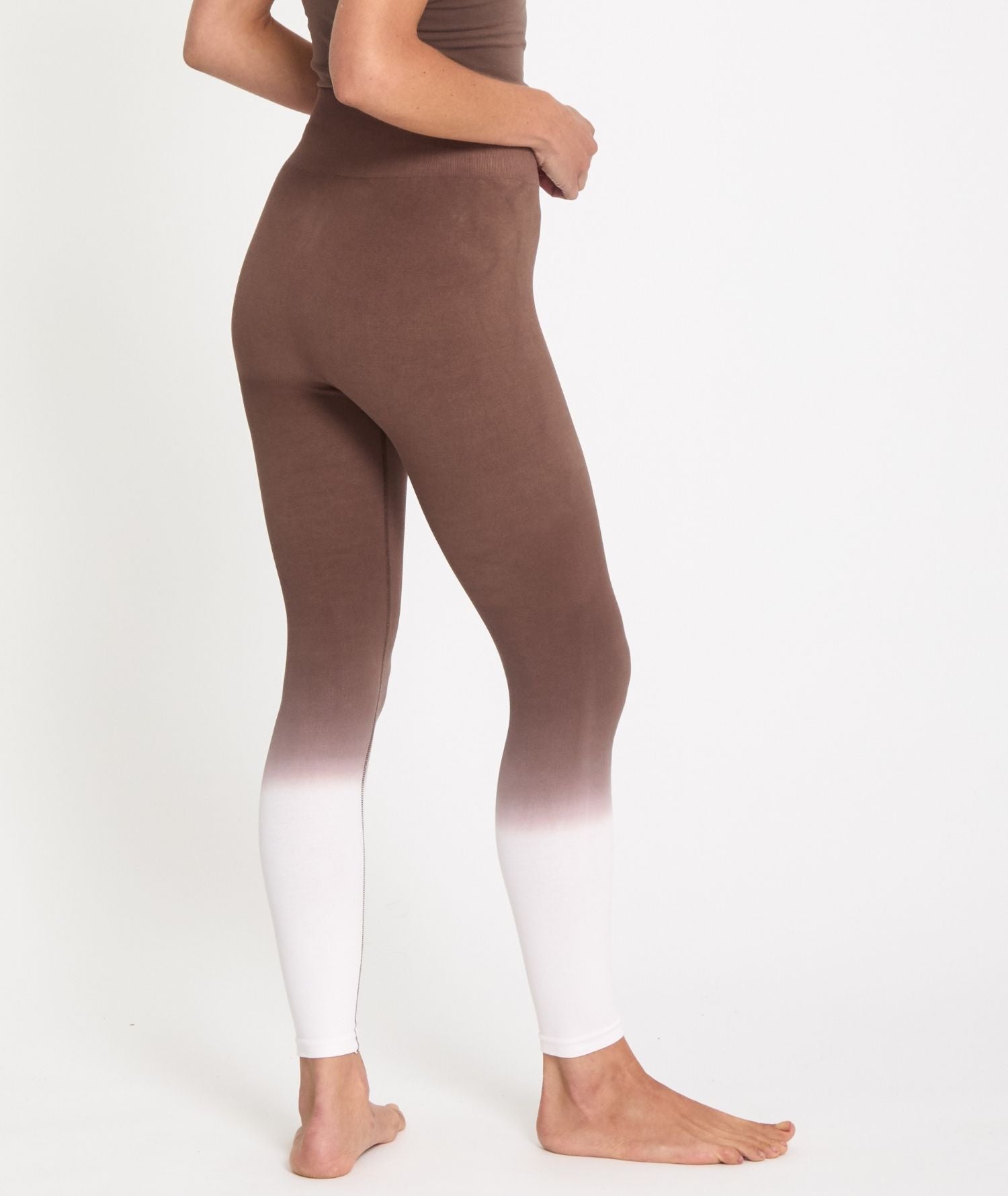 KAVALI - Legging en coton deep-dye - Marron- Yoga Searcher