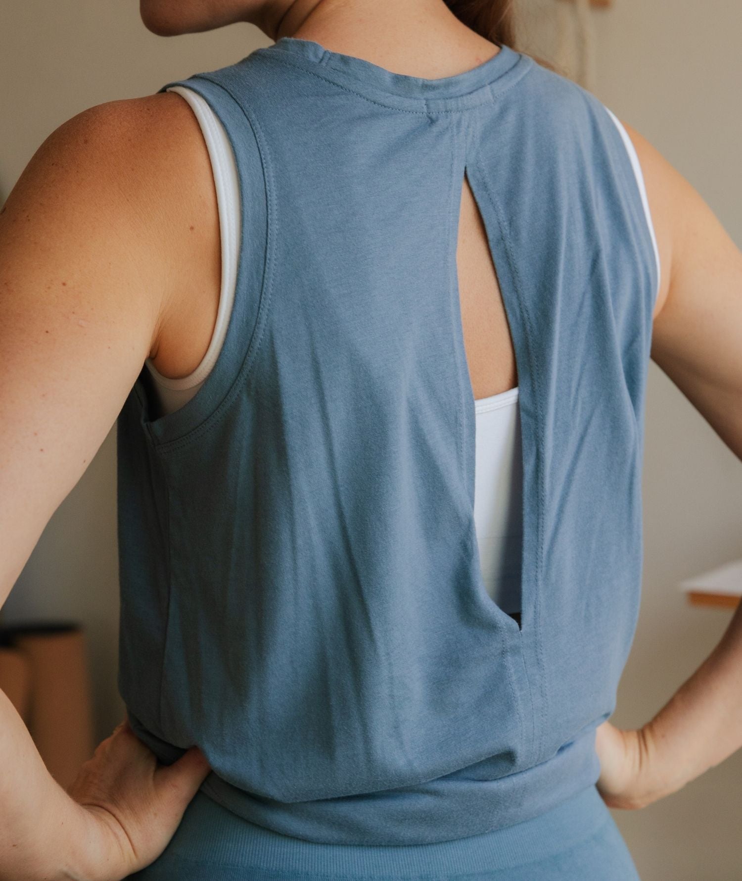 NIYAMA - Débardeur de yoga ouvert dans le dos